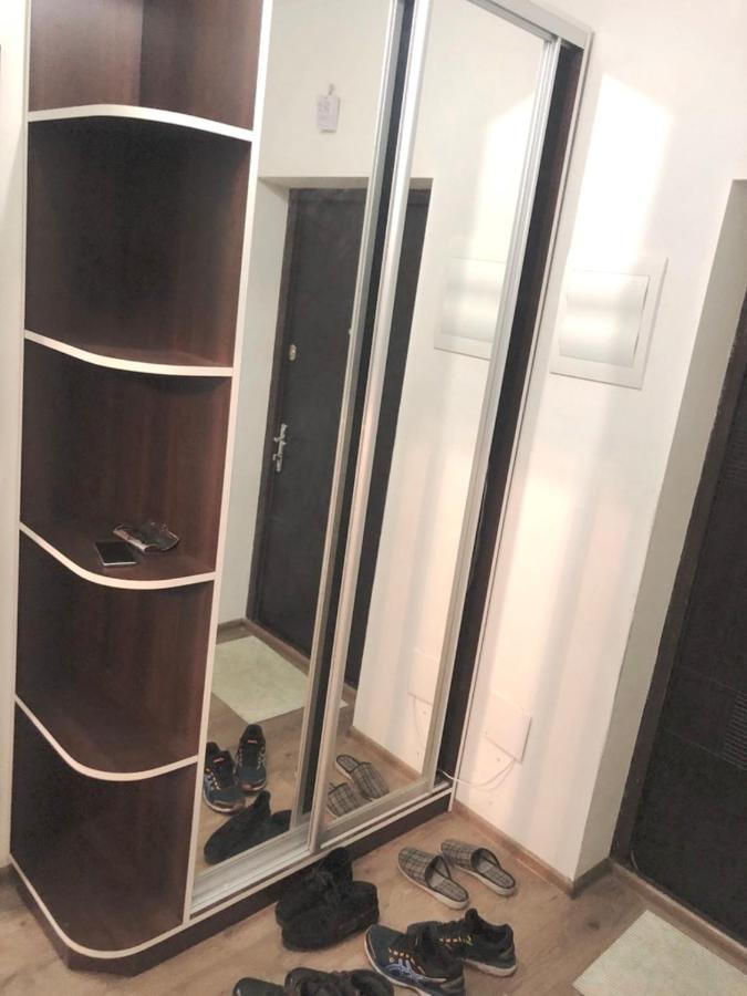 Ferienwohnung Жд Вокзал Пр Победы 67-В Метро Нивки Парк Шулявка Kiew Exterior foto